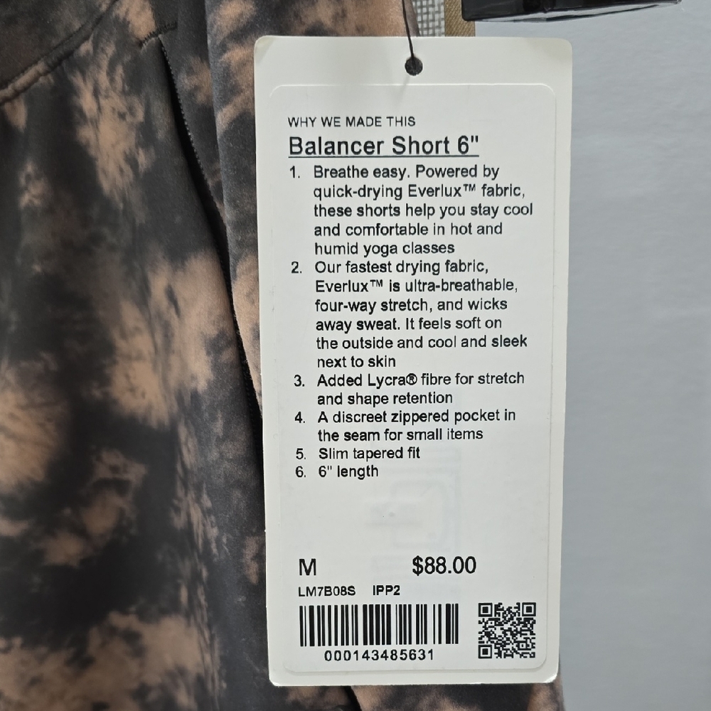 lululemon athletica Black and Tan Athletic Shorts. - Picture 2 of 6